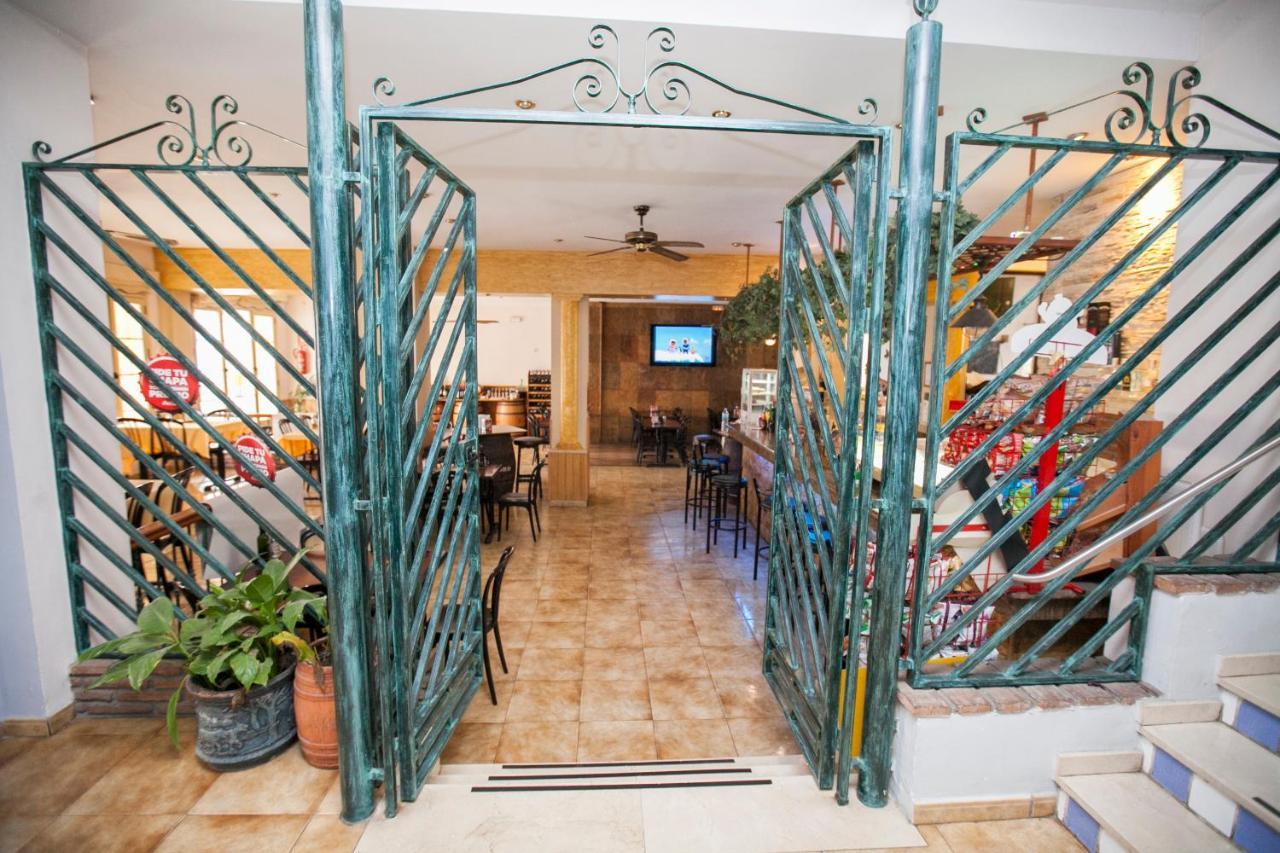 Hostal La Ermita Nerja Dış mekan fotoğraf