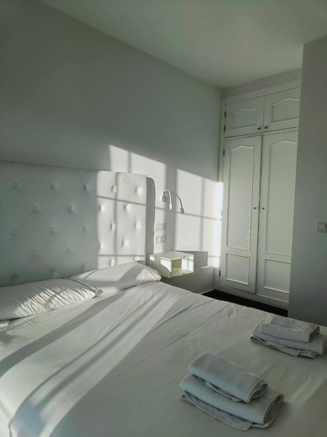 Hostal La Ermita Nerja Dış mekan fotoğraf