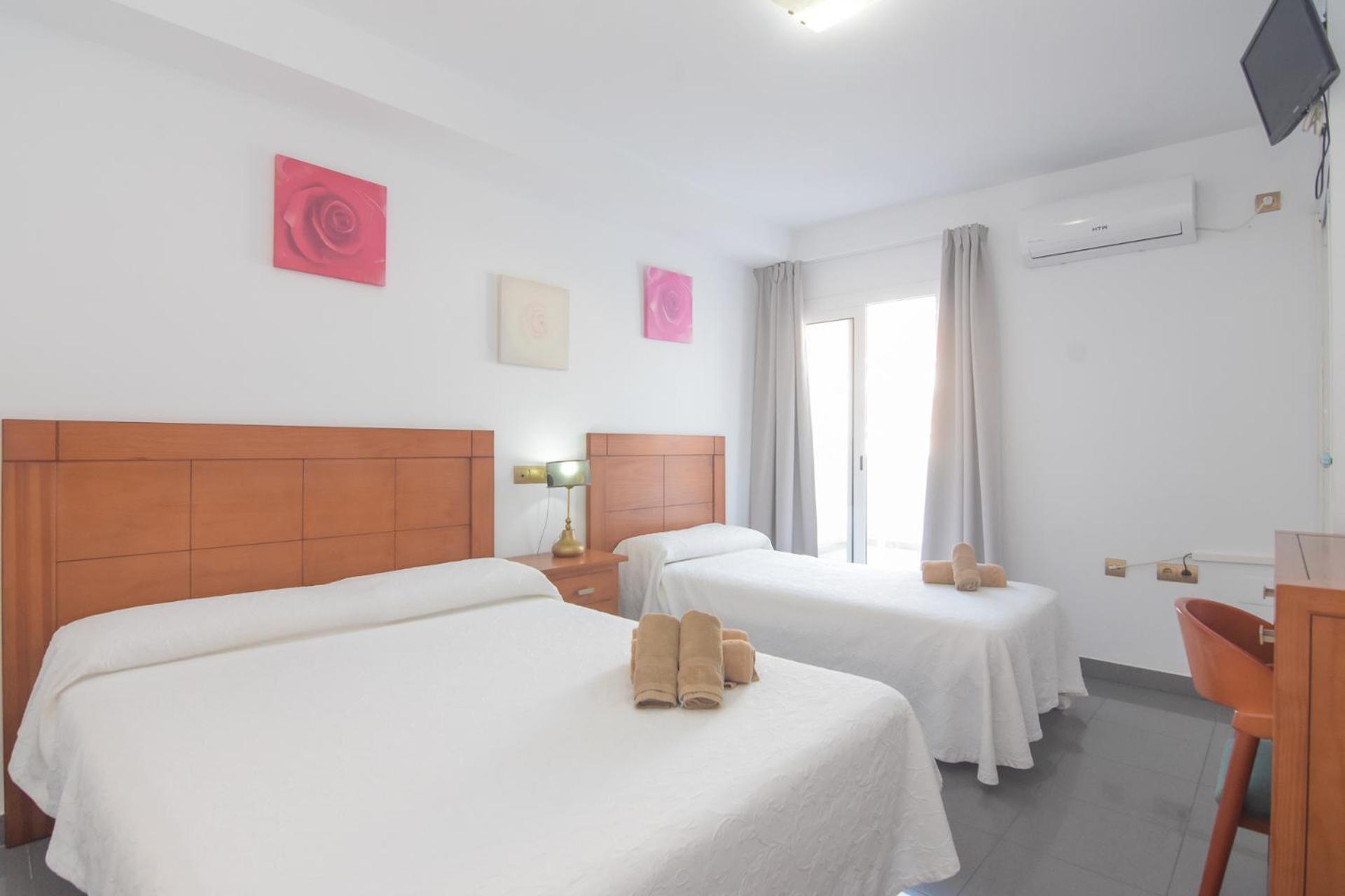 Hostal La Ermita Nerja Dış mekan fotoğraf