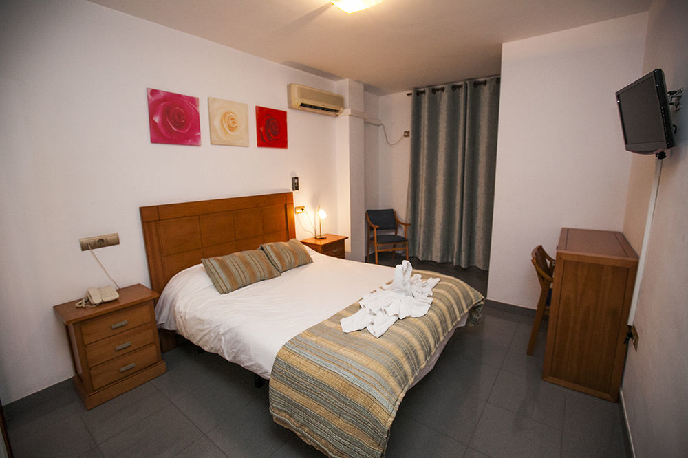 Hostal La Ermita Nerja Dış mekan fotoğraf